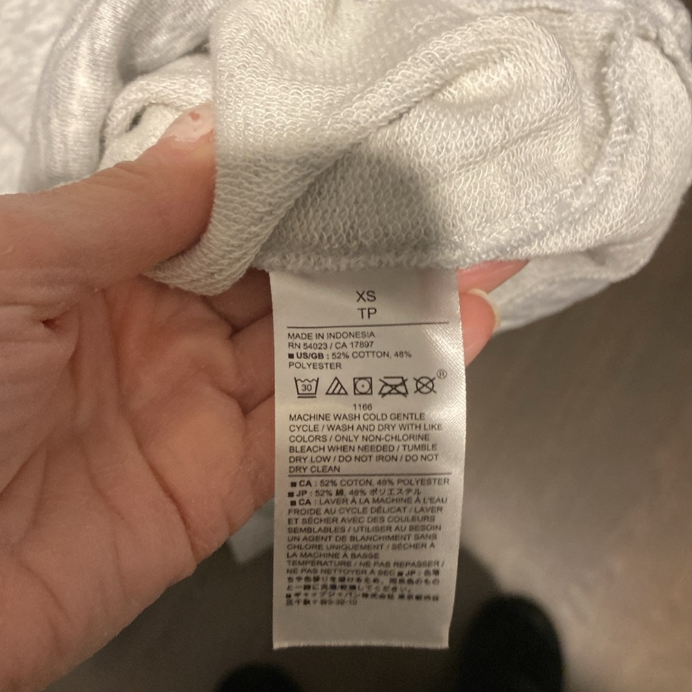 NWT Banana Republic Light Gray Tie-Front top - Picture 4 of 5